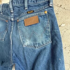 Vintage Wrangler Denim Mens 32x34 Distressed Faded Blue Jeans 13MWZ Cowboy Cut
